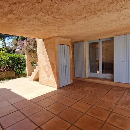 : 2 Pieces, Jardin Prive, Proche Et Port, Wifi, Parking - Fr-1-335-161 Apartment *